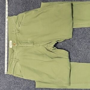 Taylor Stitch - Foundation Chino - Olive 32